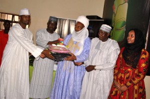 L-R: Ahmed Dikko, Head Teacher, Wuro Hausa Primary School, Yola Town, receiving some of the Back-to-School Kits donated by Etisalat Nigeria to primary schools in Adamawa State from Mohammed Suley-Yusuf, Head, Government and Community Relations, Etisalat Nigeria; HRH Alhaji Mustafa Aminu, Galadima Adamawa; Hassan Muhammed Toungo, Executive Chairman, Adamawa State SUBEB, and Rahima Aminu, Manager, Special Projects, Abuja Global Shapers Community in Yola recently.